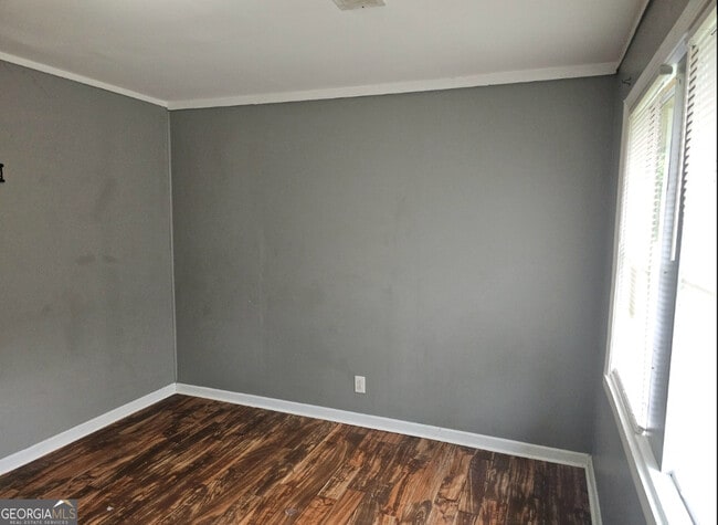 Building Photo - 668 Grosso Ave
