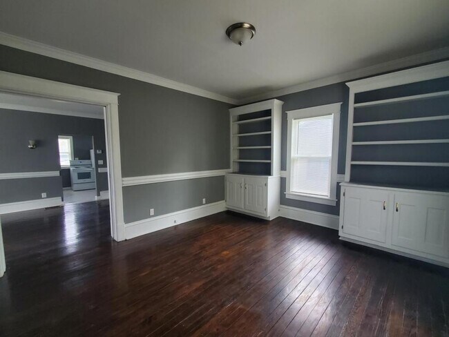 Building Photo - 807 Grove St