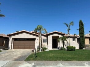 Building Photo - 40589 Palm Ct