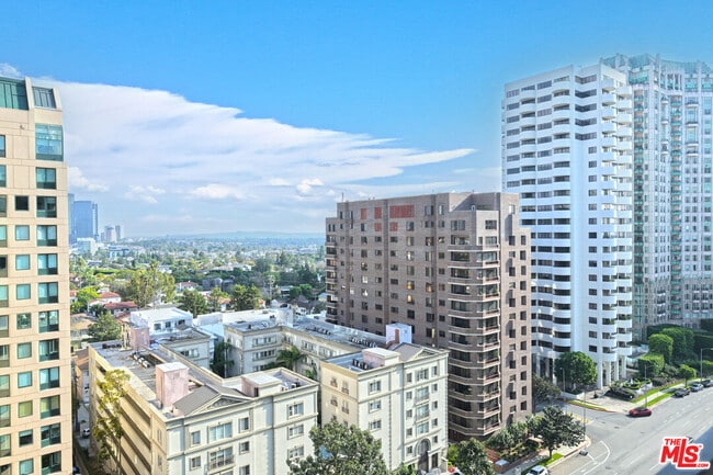 Building Photo - 10535 Wilshire Blvd