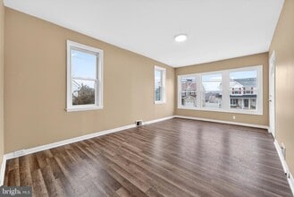 Building Photo - 541 Engard Ave