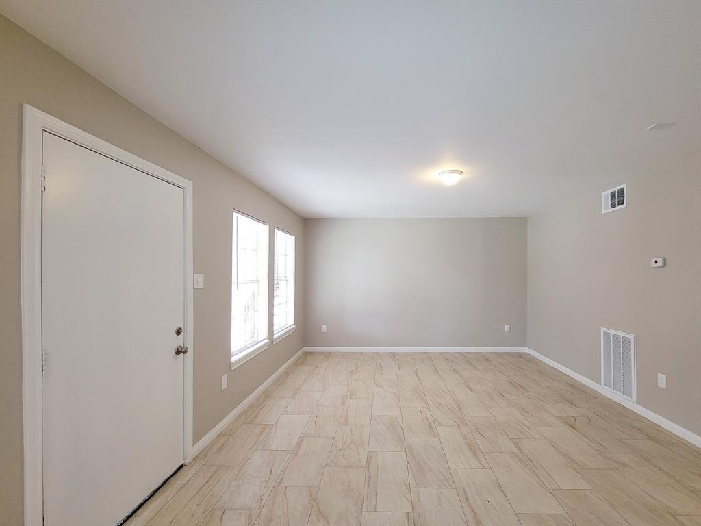 Foto principal - 3206 Lobit Dr