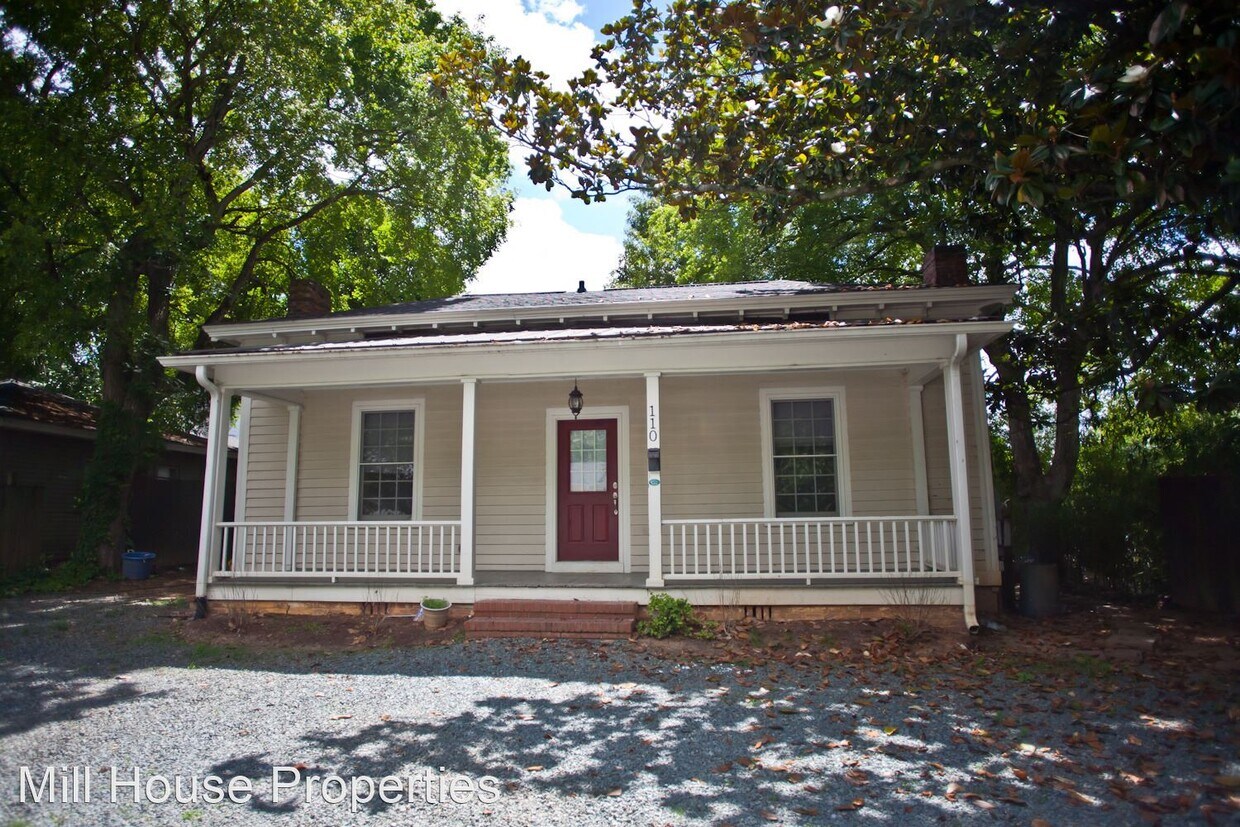 Foto principal - 4 br, 2 bath House - 110 Cameron Court