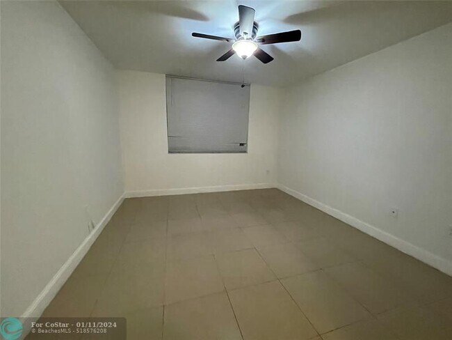 Foto del edificio - 4848 N State Rd 7