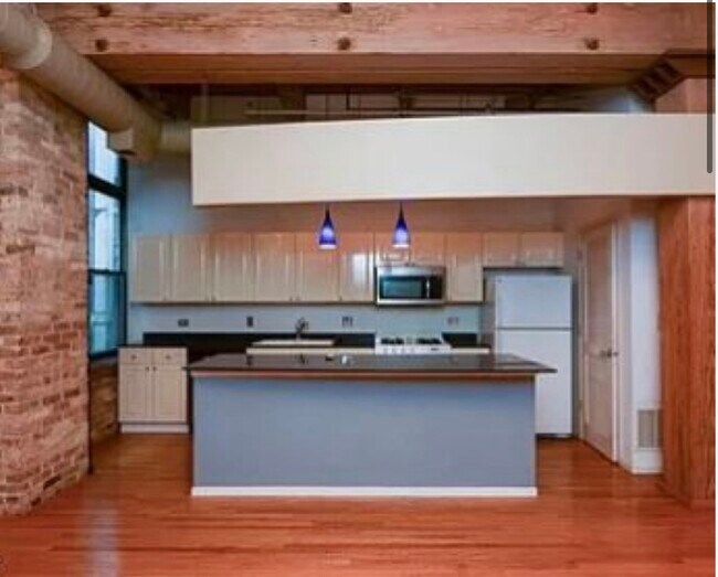 Foto del edificio - 375 W Erie St