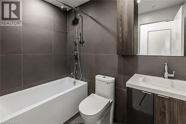 Building Photo - 35 Mercer St