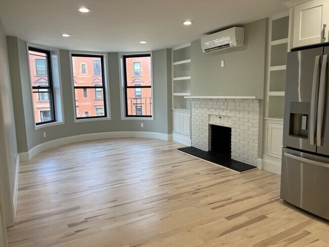 Foto del edificio - 495-497-497 Beacon St