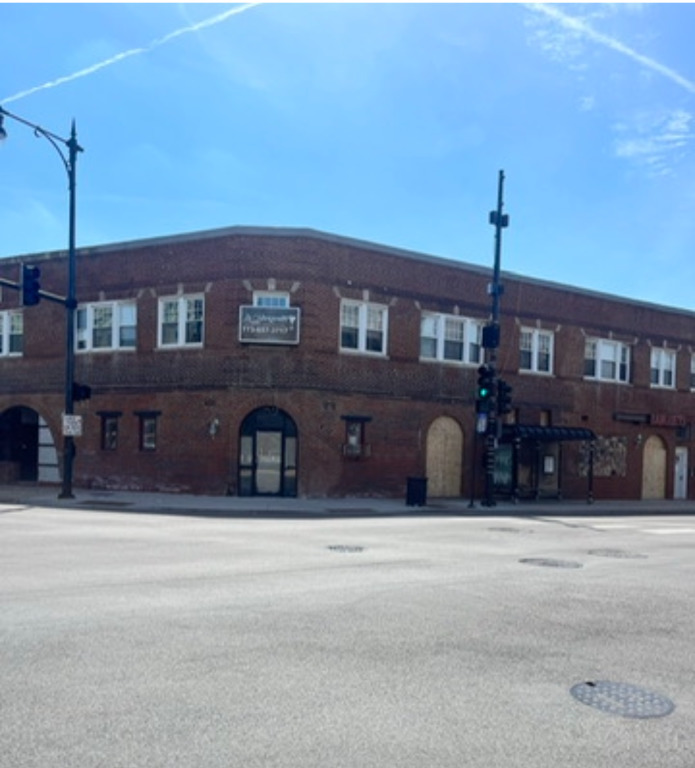 Primary Photo - 4364 N Milwaukee Ave