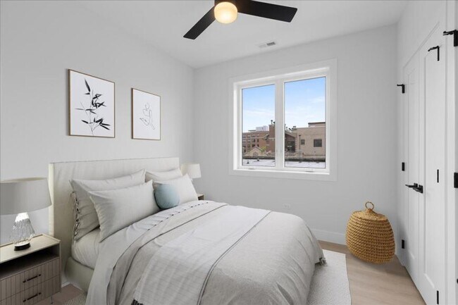 Foto del edificio - 1 bedroom in Chicago IL 60613