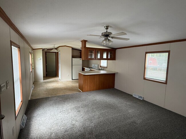 Foto del edificio - 249 E Birdsall-
