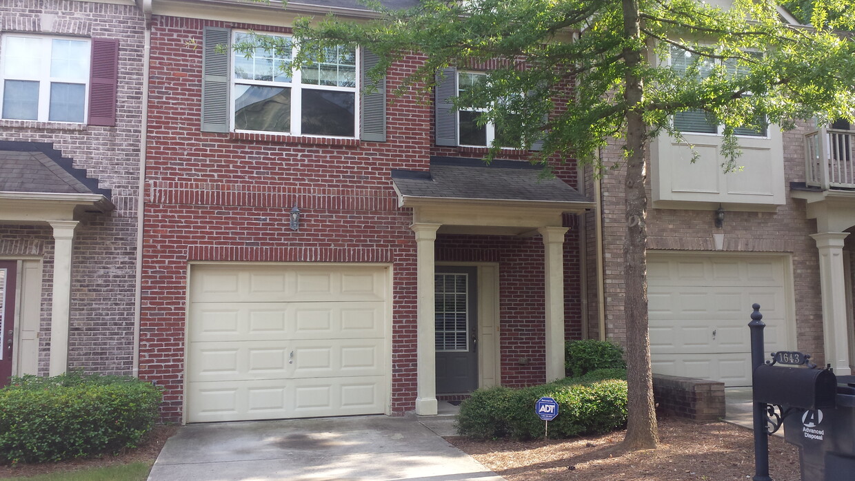 Primary Photo - 1643 Southgate Mill Dr NW