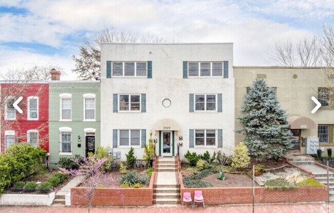 Foto del edificio - Bright, modern Capitol Hill 1 bed/1 bath condo with private outdoor space and secured parking