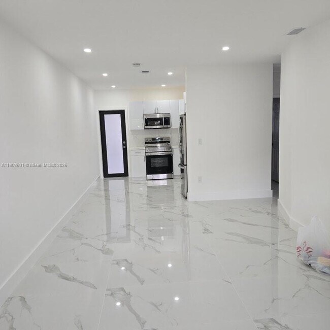 Foto del edificio - 3652 NW 5th St