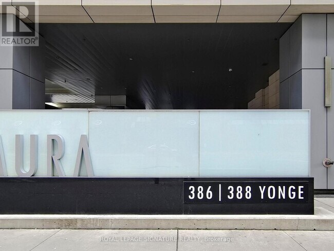 Photo du bâtiment - 386-4386 Yonge St