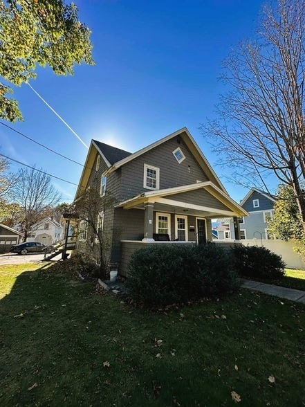 Building Photo - 51 Church St