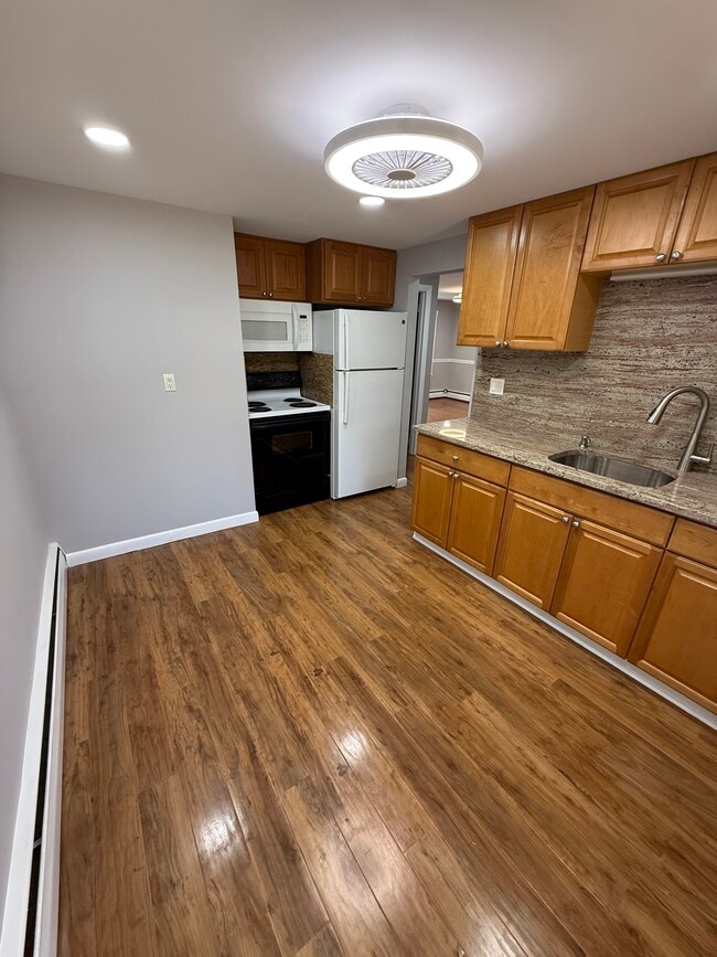 Foto del edificio - 210 Conklintown Rd