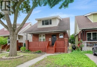 Building Photo - 1453 Marentette Ave