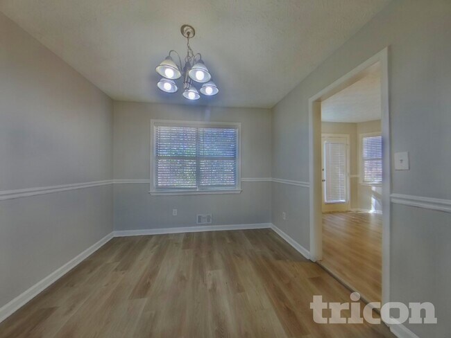 Foto del edificio - 172 N White Pines Dr