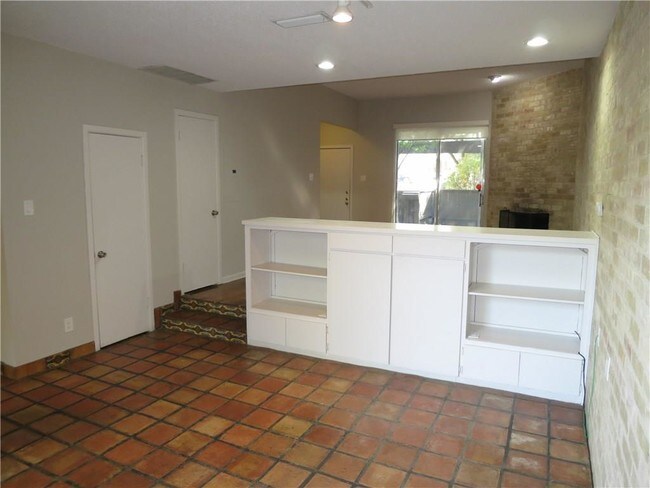Building Photo - 4035 Buena Vista St