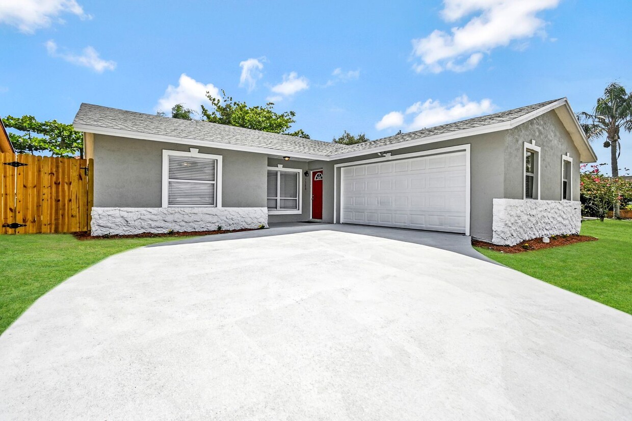 Primary Photo - 4 br, 2 bath House - 7388 Willow Spring Cir E
