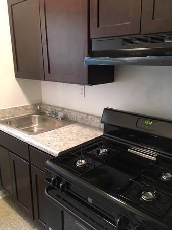 Primary Photo - 206 Trenton Pl SE