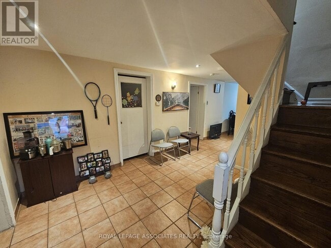 Building Photo - 54 Brantwood Dr
