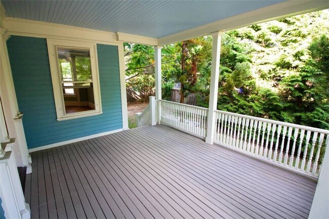 Foto del edificio - 9 Hollywood Rd