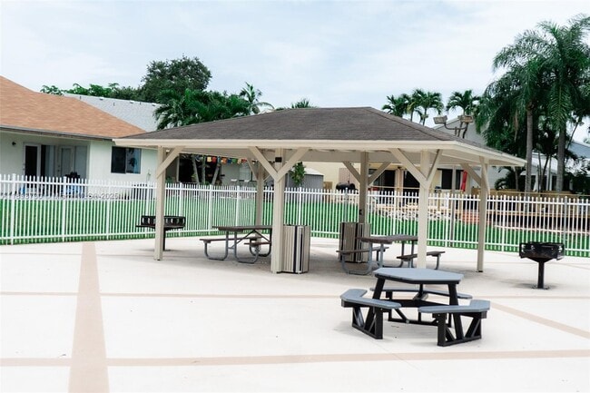 Foto del edificio - 21900 SW 100th Pl