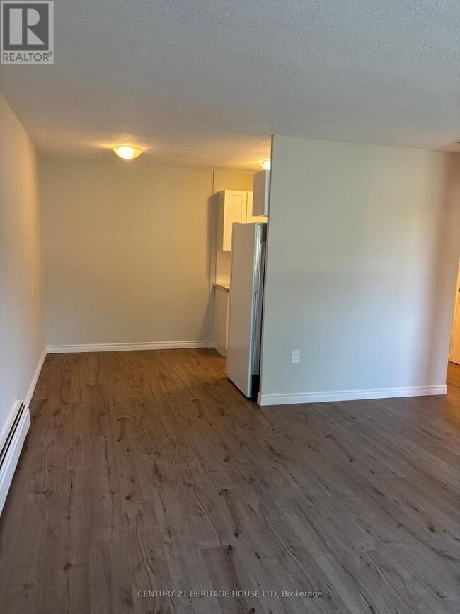 Building Photo - 41 Parkside Dr