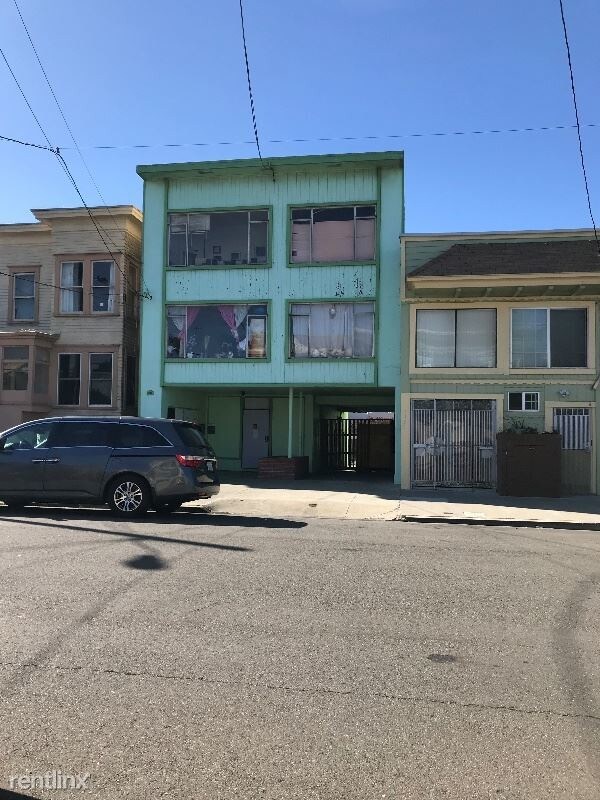 Building Photo - 1323 47th Ave
