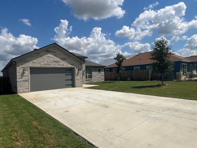 Foto del edificio - 4815 Viewcrest Rd