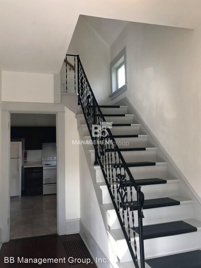 Building Photo - 2 br, 1.5 bath House - 0505 SW Nebraska St...