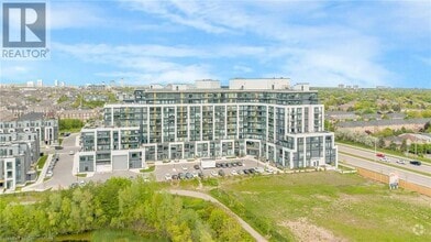 Building Photo - 405 Dundas St W