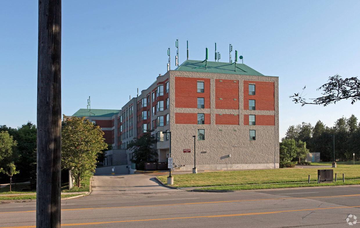 Building Photo - Hagerman Corners