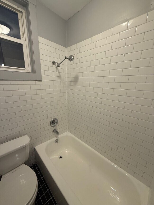 Foto del edificio - 152 N Miller St