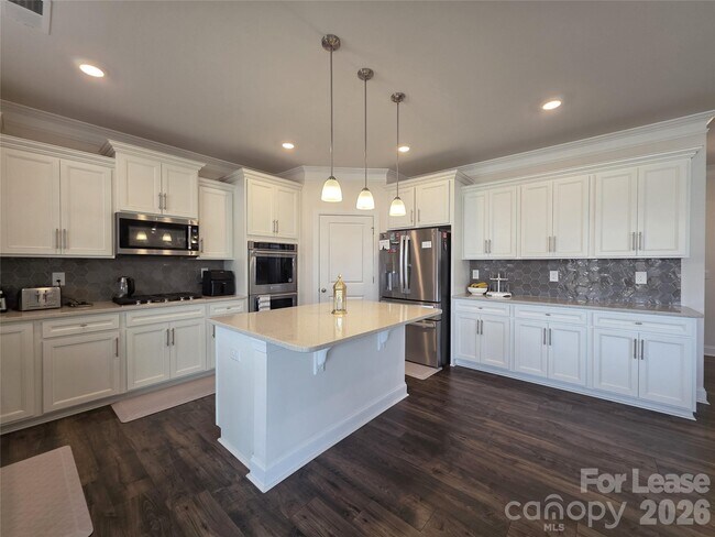 Foto del edificio - 2216 Skybrook Oaks Dr