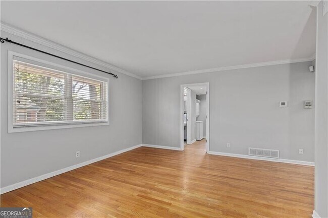 Foto del edificio - 3660 Peachtree Rd NE