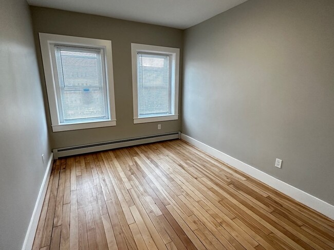 Building Photo - 1713 Commonwealth Avenue