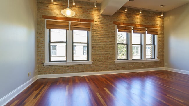 Building Photo - 1356 W Estes Ave