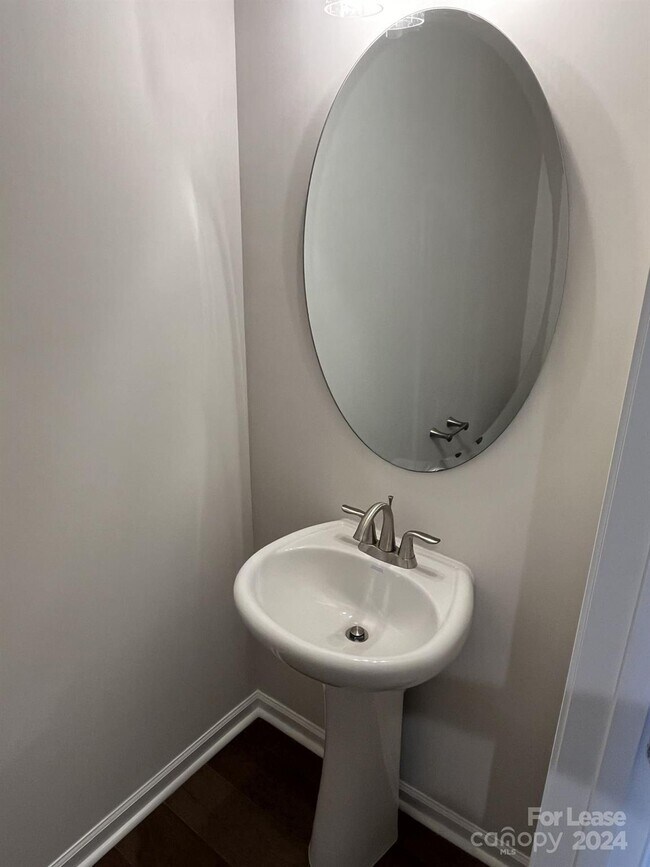 Foto del edificio - 3159 Hutton Gdns Ln