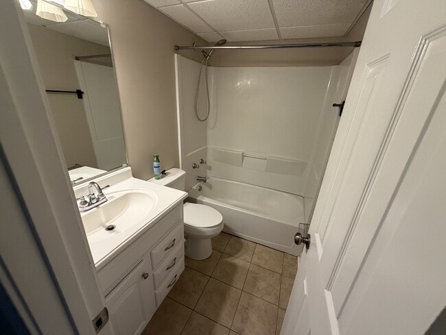 Building Photo - 721 Rockingham Rd