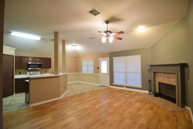 Building Photo - 7105 Galleta Ct