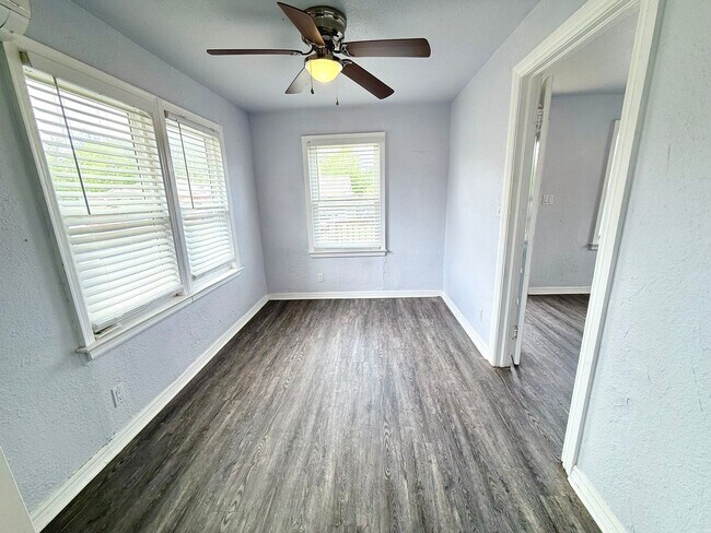 Foto del edificio - Updated Studio Home in Lyons Park Neighborhood!!