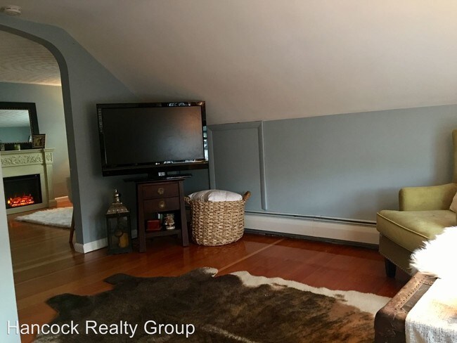 Foto del edificio - 1 br, 1 bath Apartment - 8 Underwood Street