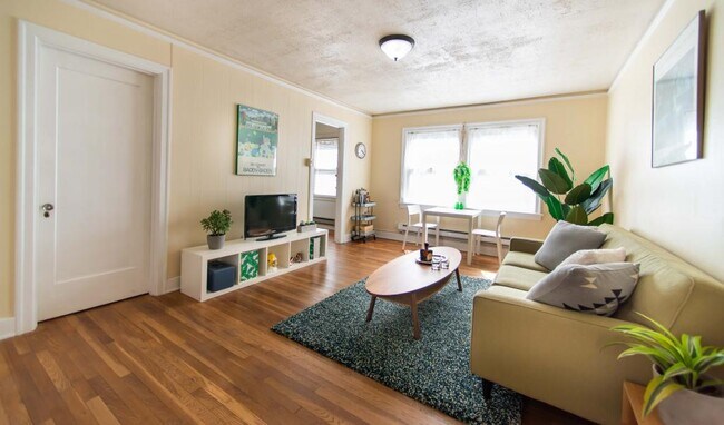 Building Photo - Marwood Apartments - Room for rent