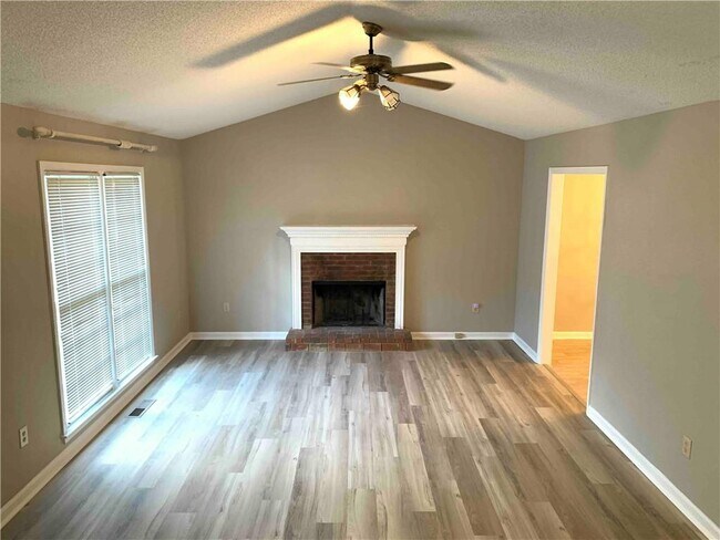 Foto del edificio - 4930 Muirwood Dr