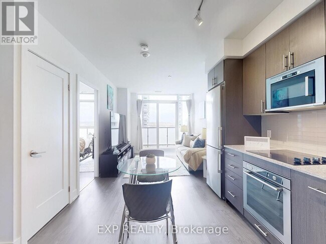 Photo du bâtiment - 2550-2550 Simcoe St N