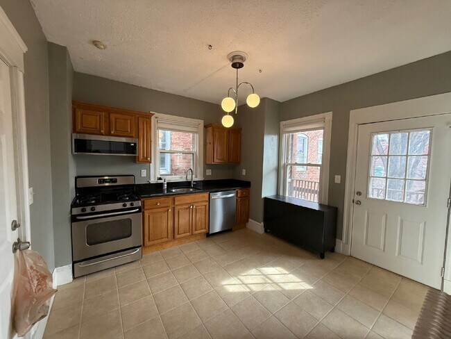 Foto del edificio - Available NOW! Spacious & Modern 2 Bedroom unit ready for move in!