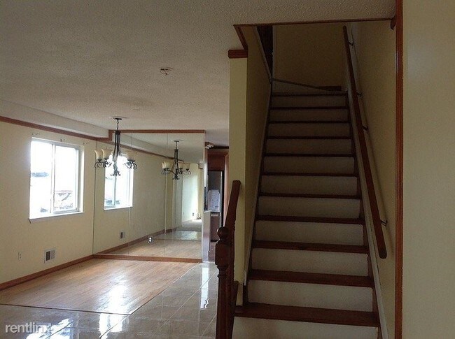 Foto del edificio - 9 Eldridge Ave