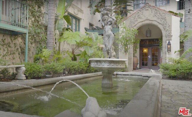 Foto del edificio - 640 S Bronson Ave